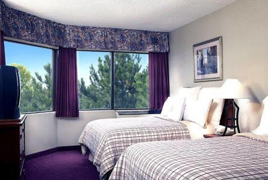 Four Points By Sheraton St. Catharines Niagara Suites Thorold Exterior foto