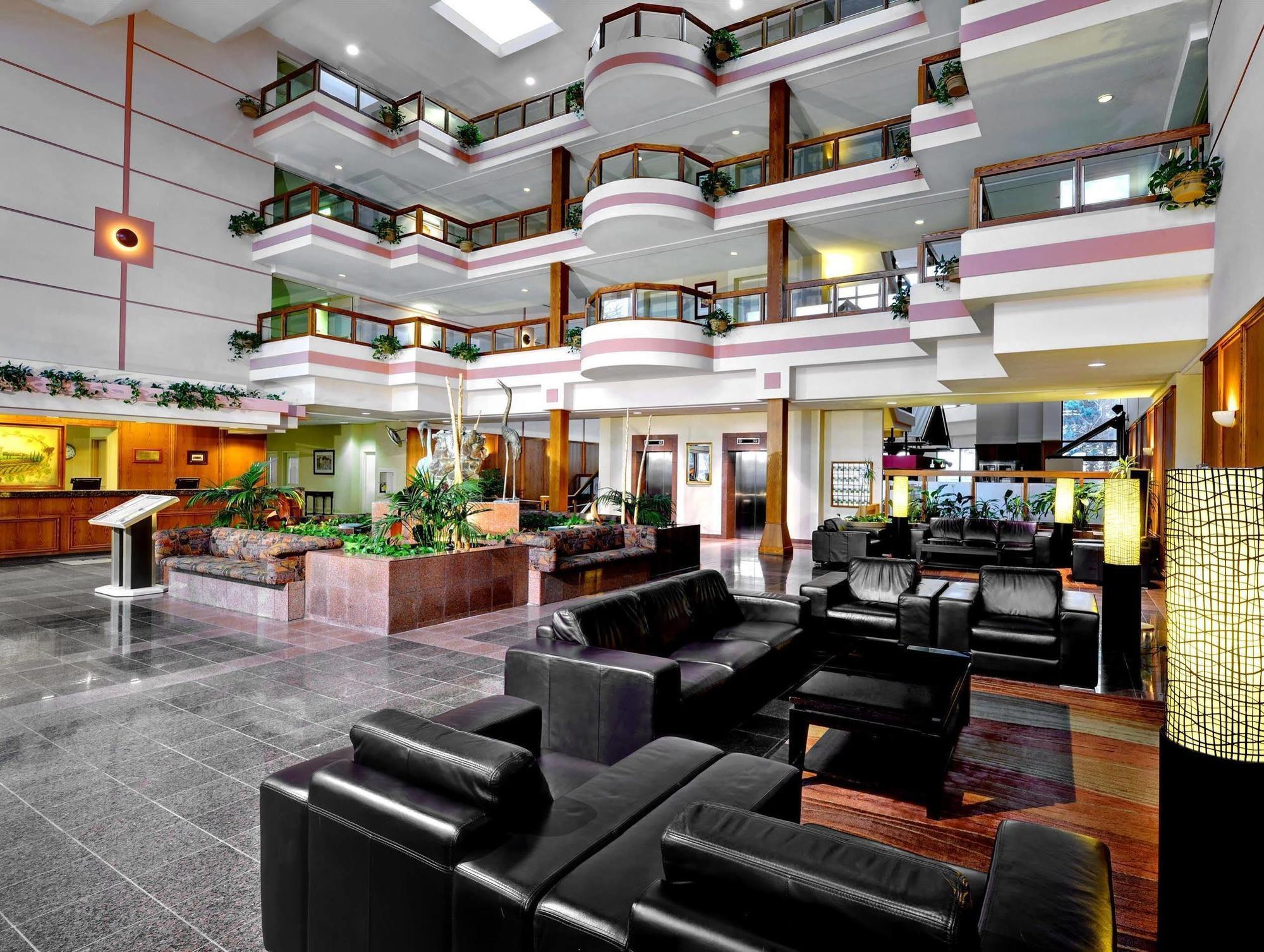 Four Points By Sheraton St. Catharines Niagara Suites Thorold Exterior foto